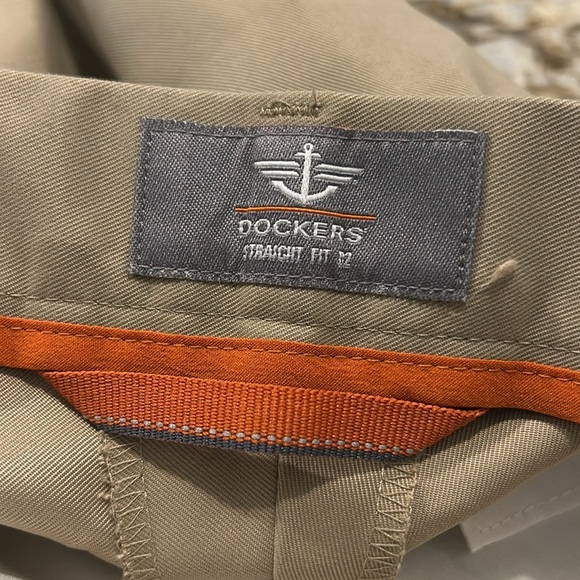 Dockers Men's Tan Straight Fit Pants - Picture 8 of 9